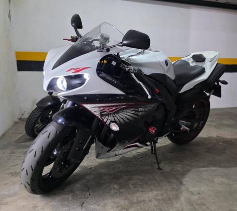 YAMAHA YZF R1 YAMAHA YZF R1